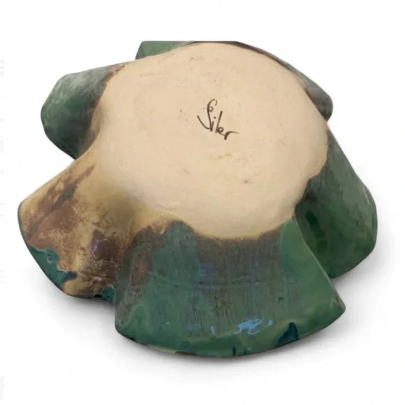 Studio Pottery Ruffled Bowl - Picture 12 of 14